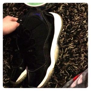 Jordan 11 . Special Edition “45”